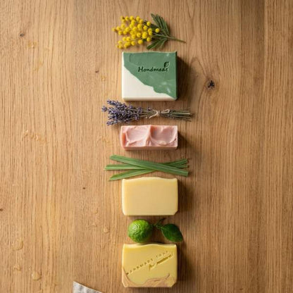 Prirodni sapun sa maslinovim, kokosovim i palminim uljem visokog kvaliteta